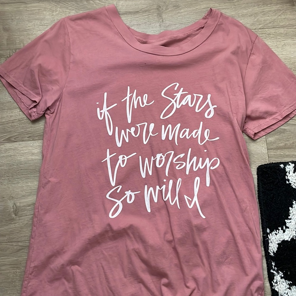 Christian graphic tee pink!